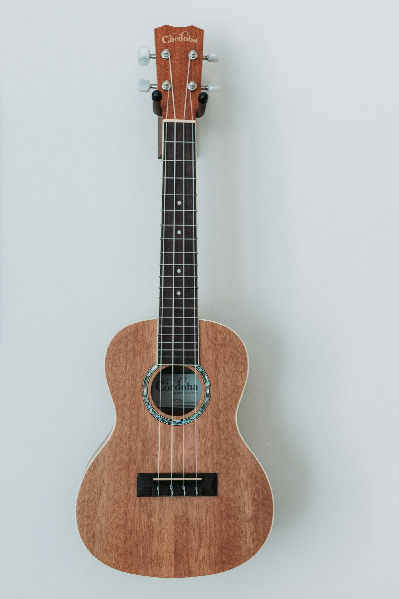 Guitare classique en cours de fabrication